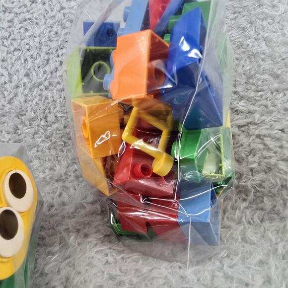 LEGO Duplo Bulk 2 Pound Lot 2 Bags Large Building Blocks Bricks Mixed Preschool - Picture 4 of 7